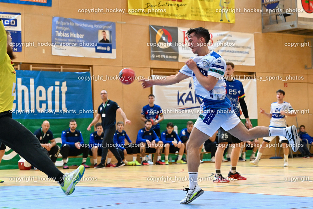 SC Ferlach vs. HC Linz AG 11.10.2023 | #96 KONECNY Micha Martin SC Ferlach, #13 KROPF Jakob HC LINZ, SC Ferlach vs. HC Linz AG 11.10.2023, SC Ferlach vs. HC Linz AG am 11.10.2023 in Ferlach (Ballspielhalle Ferlach), Austria, (Photo by Bernd Stefan)