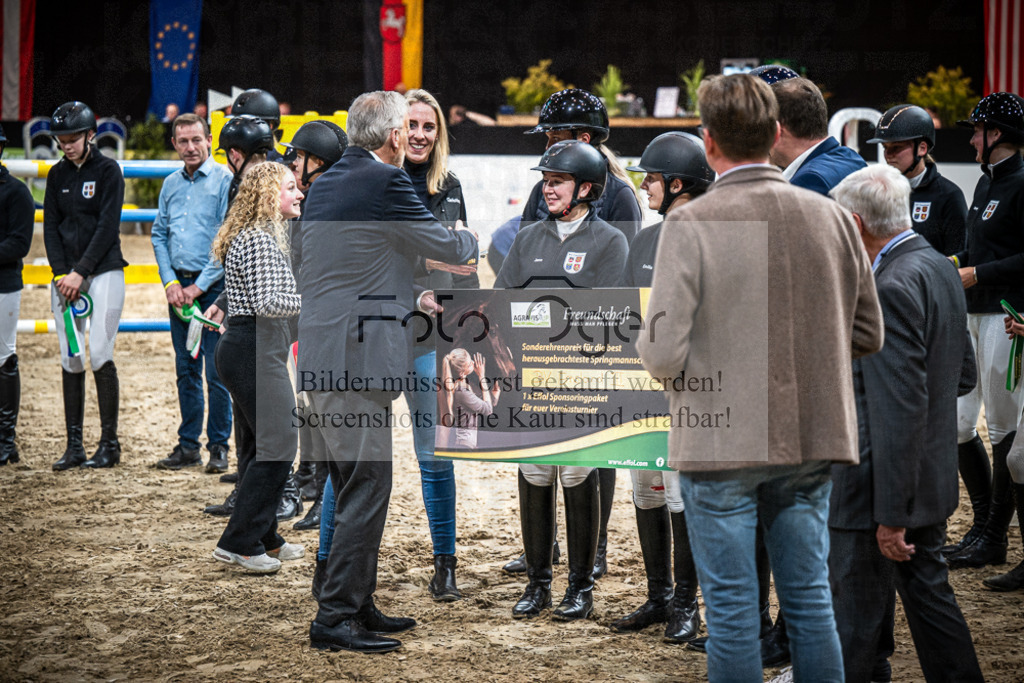 DOS_0121 | Entdecke hochwertige Reitturnierfotos von Foto Oger. Professionell, emotional und authentisch – jetzt Lieblingsmomente im Shop bestellen.Deutschlandweite Turnierfotografie. - Realisiert mit Pictrs.com