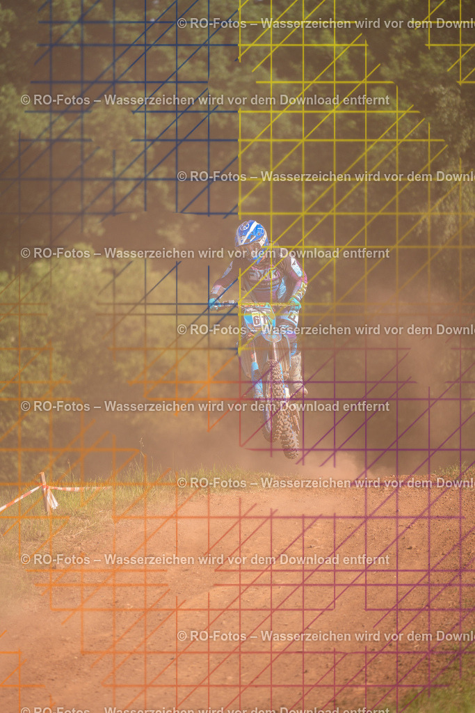 Wolfshausen 3 Lauf -1891 | Sportfotografie von RO-Fotos: Motorsport, Motocross, Enduro, Laufveranstaltungen und Triathlon. Professionelle Fotos von Sportlern und Events. - Realisiert mit Pictrs.com