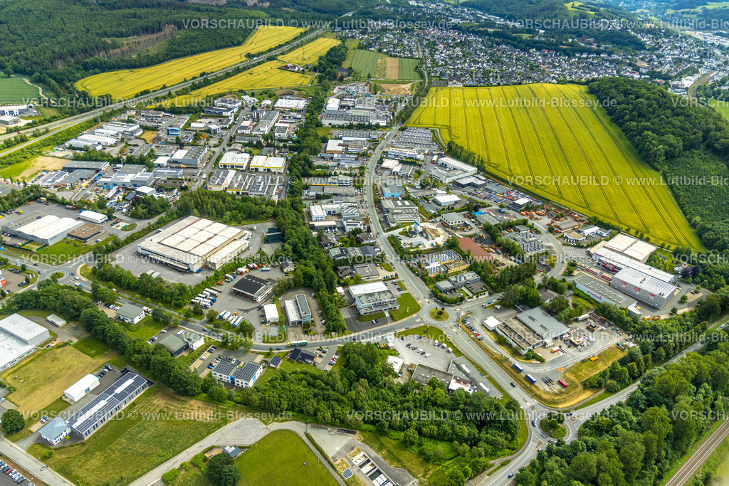 Meschede220600868 | Luftbild, Gewerbegebiet Enste, zwischen Enster Straße und Im Schlahbruch, Enste, Meschede, Sauerland, Nordrhein-Westfalen, Deutschland