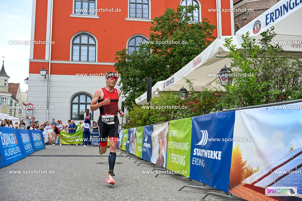 SZI_5561 | Stadttriathlon Erding 2025. #yourpictrs #sportshot_your_pictrs @Sportshotphotography #stadttriathlonerding Copyright: www.sportshot.de