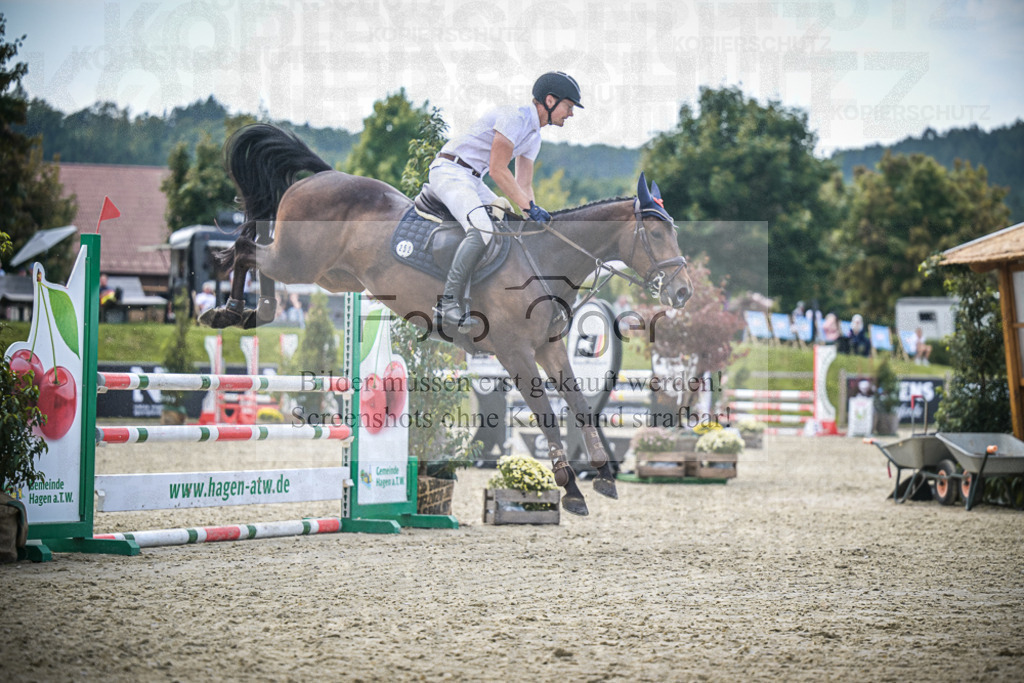 DOS_7213 | Entdecke hochwertige Reitturnierfotos von Foto Oger. Professionell, emotional und authentisch – jetzt Lieblingsmomente im Shop bestellen.Deutschlandweite Turnierfotografie. - Realisiert mit Pictrs.com
