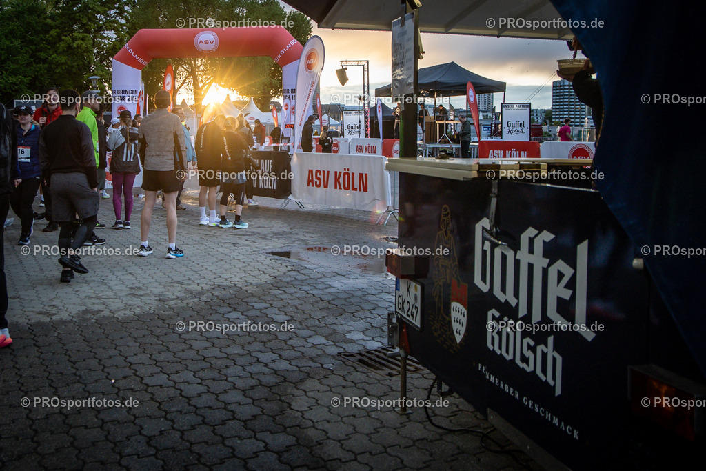 23. ASV Nachtlauf; Koeln, 13.05.26 | Impressionen vom 23. ASV Nachtlauf am 13.05.26 am Tanzbrunnen in Koeln. Foto: BEAUTIFUL SPORTS/Axel Kohring
