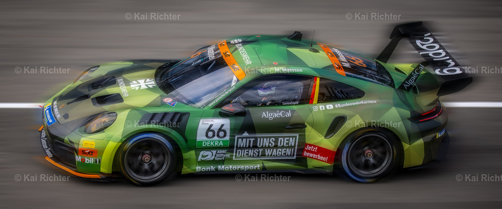 Monty Maassen im Porsche 911 GT3 Cup #66 | Monty Maassen im Porsche 911 GT3 Cup mit Startnummer 66 beim Porsche Carrera Cup Deutschland auf dem Lausitzring. - Realisiert mit Pictrs.com