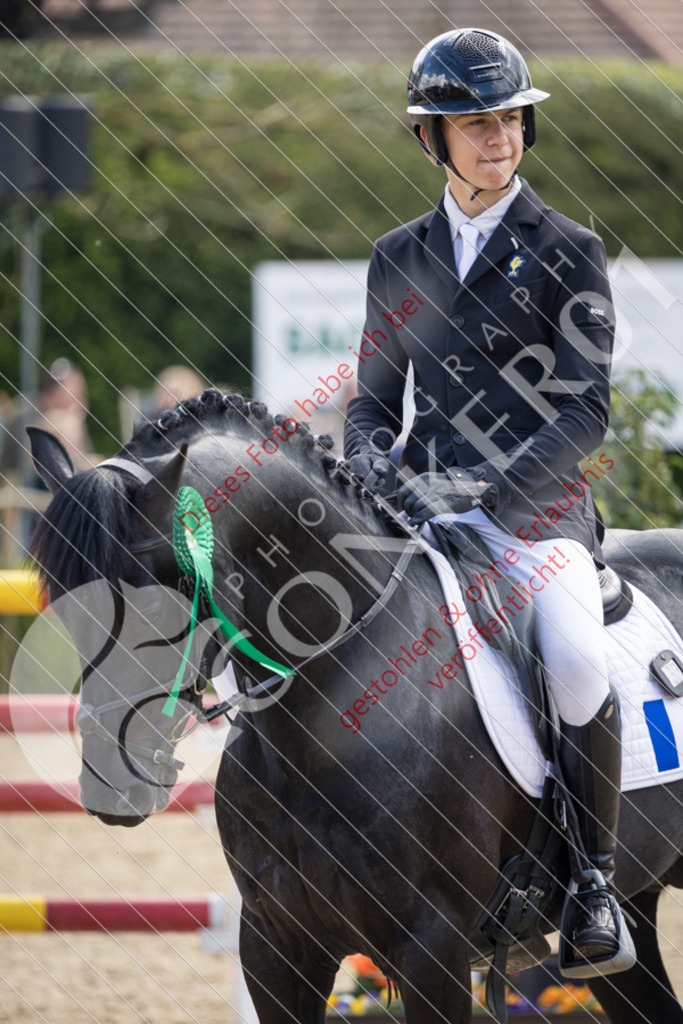 CON_0599 | Sport-, Event- und Tierfotos in Profiqualität. Einfach auswählen, bestellen und herunterladen. Dein Moment – perfekt festgehalten.