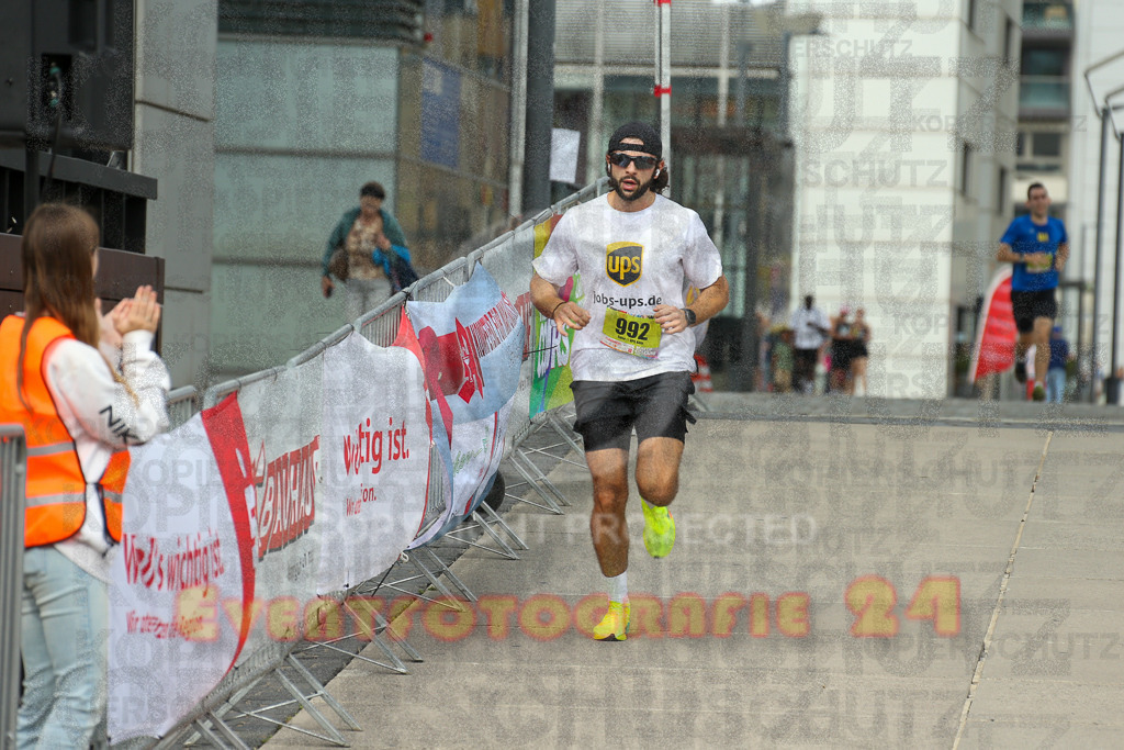 250920_1318_EX1_3999 | Sportfotografie im Rhein-Sieg Kreis, Köln, Bonn, NRW, Rheinland Pfalz, Hessen, etc. Unser Tätigkeitsfeld umfasst den Laufsport vom Volkslauf über den Marathon, Duathlon, Triathon bis zum Ultralauf wie Kölnpfad Ultra oder Schindertrail.