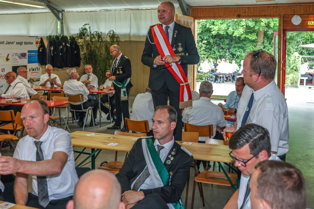 top-top.de 240629-052 | Foto, Video, Fotografie, Videografie, Fotobox, DJ, Discjockey, Musik, Musikbox, Veranstaltung, Photobooth, Amazon, Ebay, Buchtipp, Bestseller, Autor, Verlag, Buch, Wesel, Hamminkeln, NRW, Dinslaken, Rees, Drohne, Hochzeit, Party, Fotobox, Wesel, Fotograf