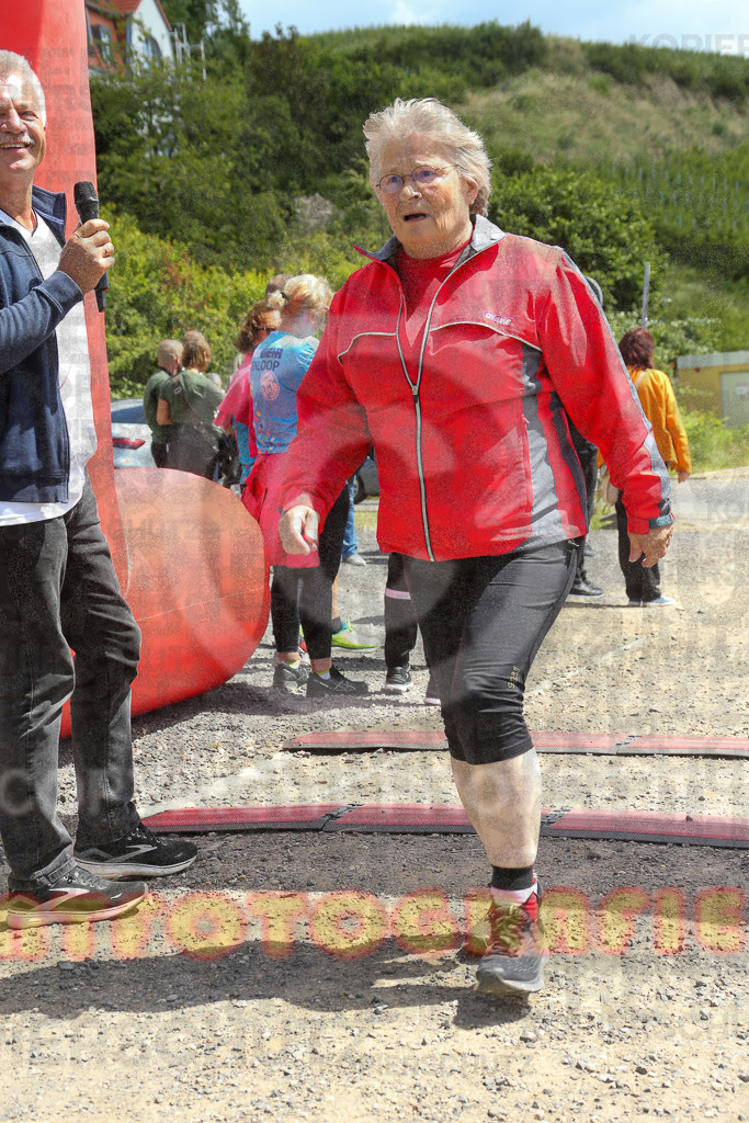 240615_1231_EX1_9411 | Sportfotografie im Rhein-Sieg Kreis, Köln, Bonn, NRW, Rheinland Pfalz, Hessen, etc. Unser Tätigkeitsfeld umfasst den Laufsport vom Volkslauf über den Marathon, Duathlon, Triathon bis zum Ultralauf wie Kölnpfad Ultra oder Schindertrail.