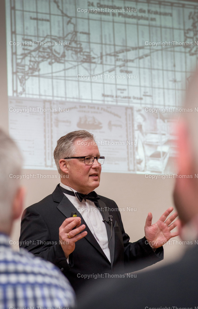 Krakauer-7 | Lorsch,Museumszentrum, Paul Schnitzer Saal, Vortrag von Theo Figaj ueber Familie Krakauer, am Fluegel Birgit Gruener, Bild: Thomas Neu