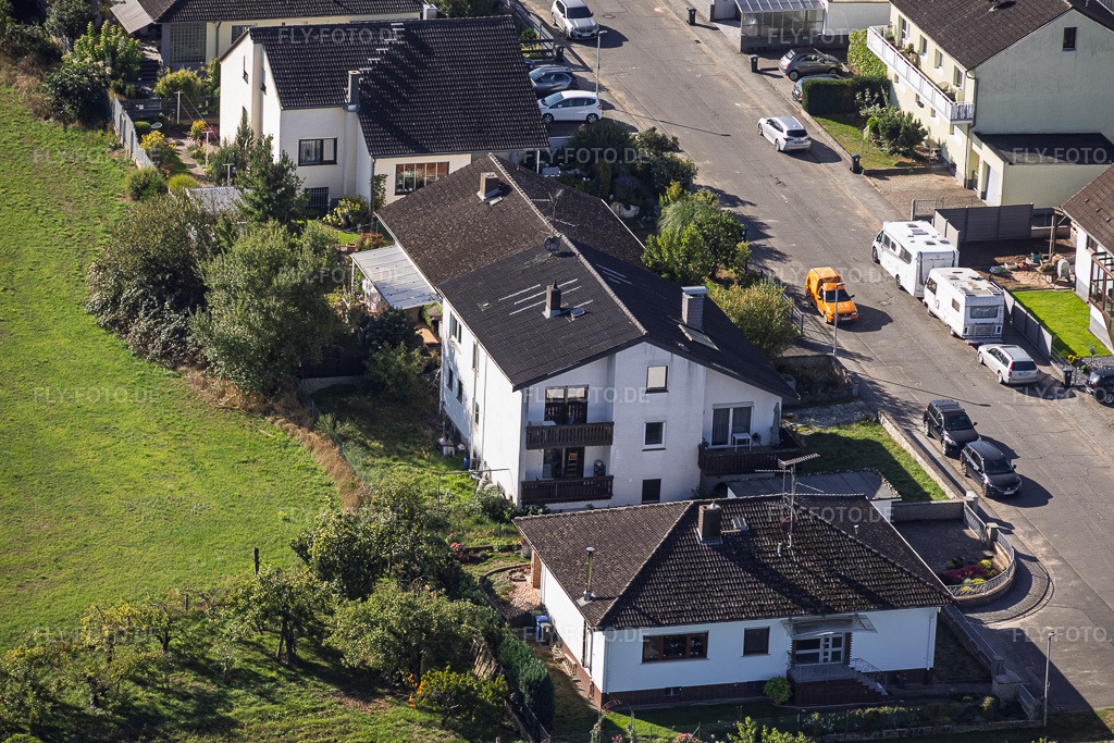 Luftbild: Ortsansicht im Ortsteil Sickenhofen in Babenhausen im Bundesland Hessen in Deutschland. – Foto: IMG_159101.jpg vom 22.09.2026 durch Werner Riehm/FLY-FOTO.de – Auflösung des Originals: 6000 x 4000 px