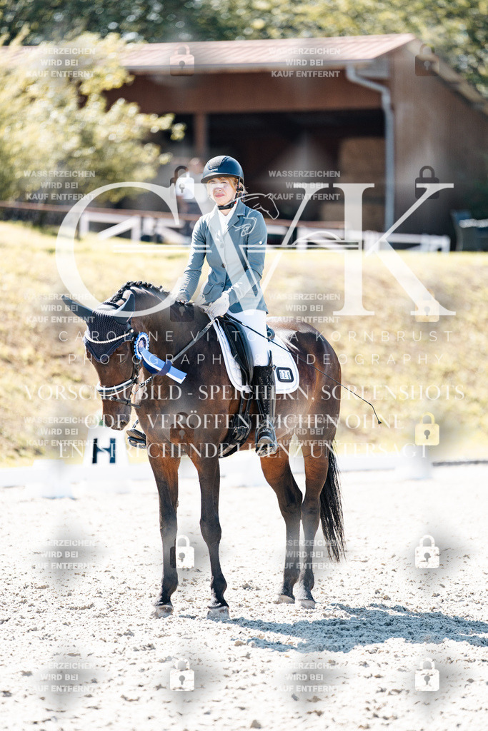 CK909939 | Turnierfotografie Pferdefotografie Trier Rheinland-Pfalz Pferdesport Reitsport Tierfotografie Sportfotografie Pferdevideo Pferdevideografie Equestrianvideography equestrianphotography  - Realisiert mit Pictrs.com