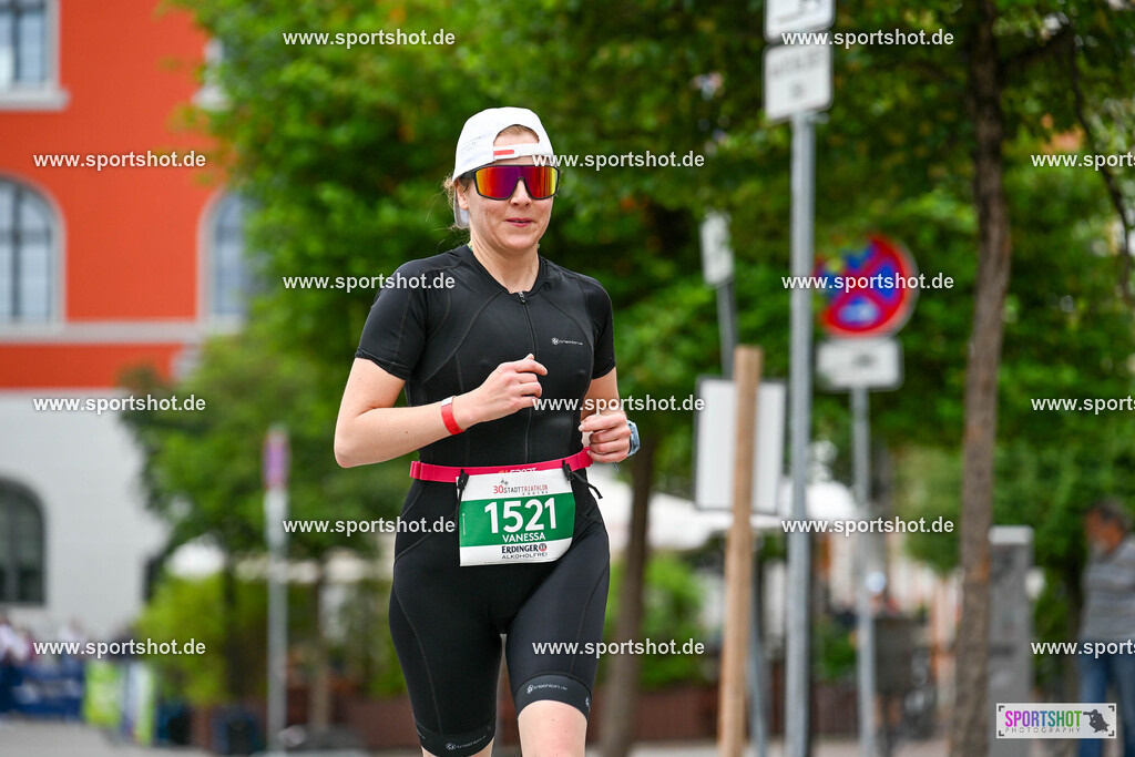 SZI_5460 | Stadttriathlon Erding 2025. #yourpictrs #sportshot_your_pictrs @Sportshotphotography #stadttriathlonerding Copyright: www.sportshot.de