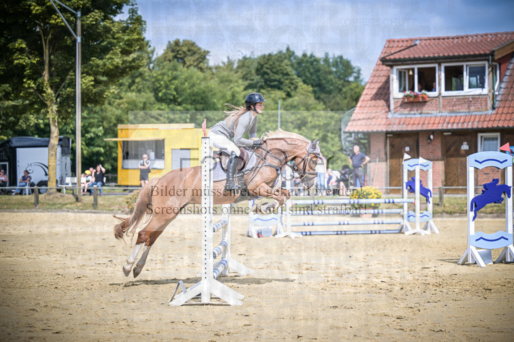 DOS_5280 | Entdecke hochwertige Reitturnierfotos von Foto Oger. Professionell, emotional und authentisch – jetzt Lieblingsmomente im Shop bestellen.Deutschlandweite Turnierfotografie. - Realisiert mit Pictrs.com