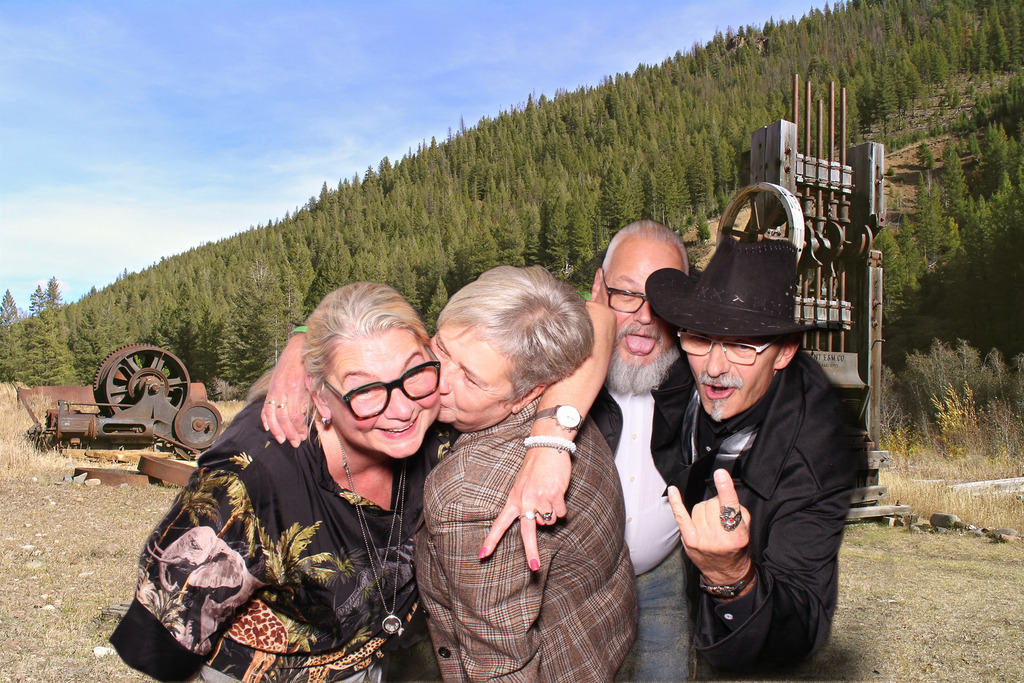 top-top.de-251025-0078 | Foto, Video, Fotografie, Videografie, Fotobox, DJ, Discjockey, Musik, Musikbox, Veranstaltung, Photobooth, Amazon, Ebay, Buchtipp, Bestseller, Autor, Verlag, Buch, Wesel, Hamminkeln, NRW, Dinslaken, Rees, Drohne, Hochzeit, Party, Fotobox, Wesel, Fotograf