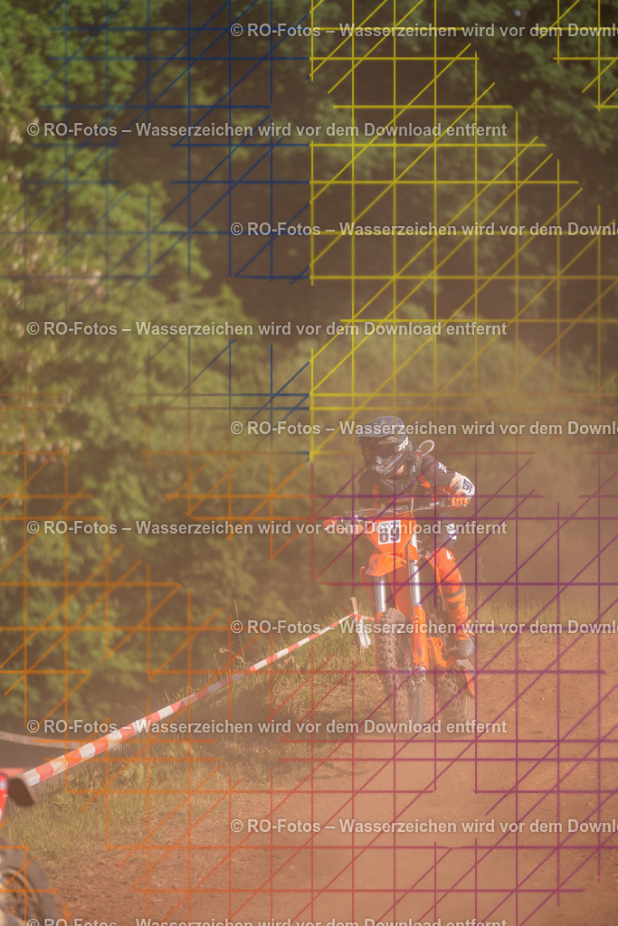 Wolfshausen 3 Lauf -1884 | Sportfotografie von RO-Fotos: Motorsport, Motocross, Enduro, Laufveranstaltungen und Triathlon. Professionelle Fotos von Sportlern und Events. - Realisiert mit Pictrs.com