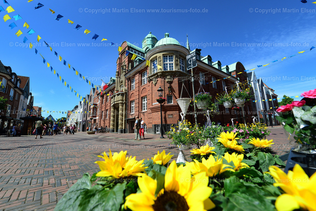 Buxtehude Rathaus_ELS_8144140611a | Buxtehude - Aufnahmedatum: 07.06.2014, Aufnahmehöhe:  m, Koordinaten:  - , Bildgröße: 7360 x  4912 Pixel - Copyright 2014 by Martin Elsen, Kontakt: Tel.: +49 157 74581206, E-Mail: info@schoenes-foto.deSchlagwörter: - Realisiert mit Pictrs.com
