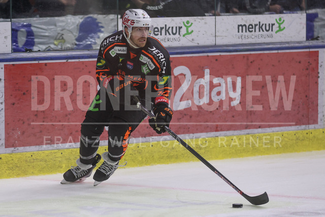 Moser Medical Graz 99ers vs EC iDM Wärmepumpen VSV – Ice Hockey    | Graz, Austria, 27.FEB.26 - ICE HOCKEY - ICE Hockey League, Graz 99ers vs Villacher SV. The image shows Chris Collins (99ers).     