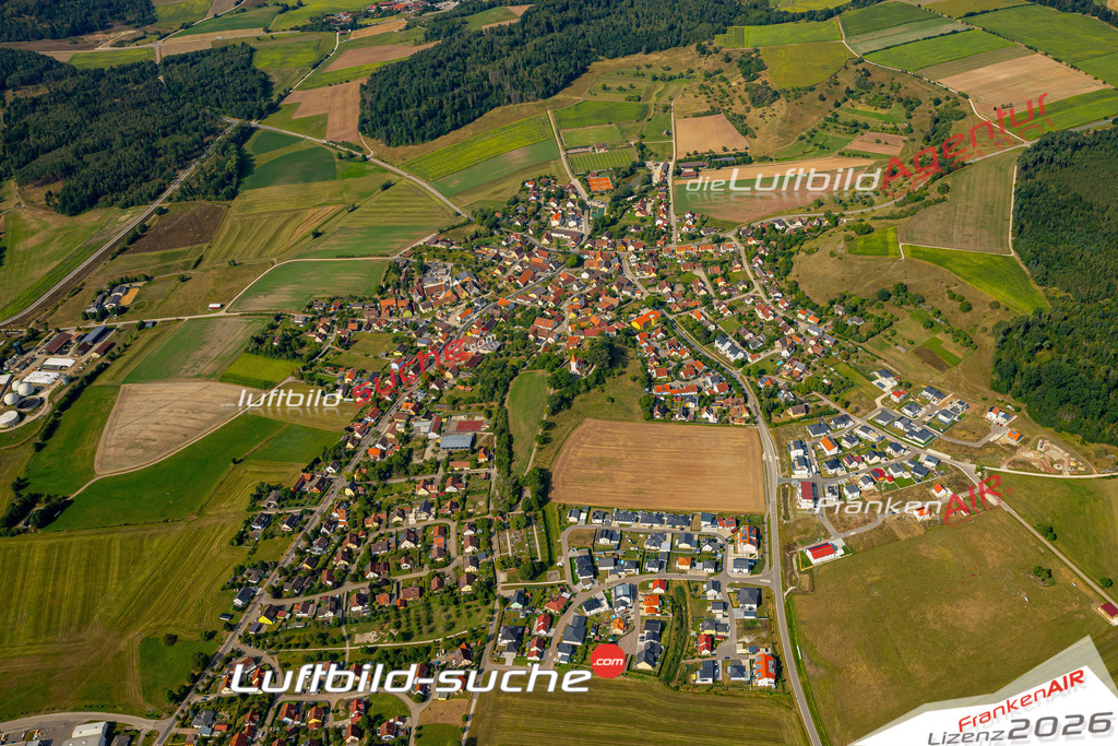 Das Luftbild zeigt :  Dombühl - Die Luftaufnahme wurde 2024 vom UL-Flugzeug aus erstellt ( keine Drohne ) - Hochauflösende Luftaufnahme - Für grossformatige Ausdrucke geeignet. Die Geschenkidee !Mit Lizenz und Bildrechte bestellbar
