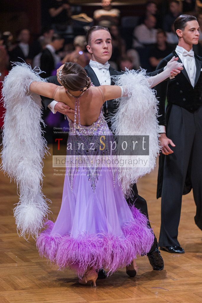 20250819_WDSF-Open-Std-Youth_1025 | Tanzsportbilder, Standardtanz, Lateintanz, WDSF, DTV, LTVB, dancecomp, goc, hessen tanzt, blaues band der spree, walzer, tango, wiener walzer, slowfox, quickstepp, samba, rumba, cha-cha-cha, paso doble. jive, hd-kroft photography, turniertanzsport