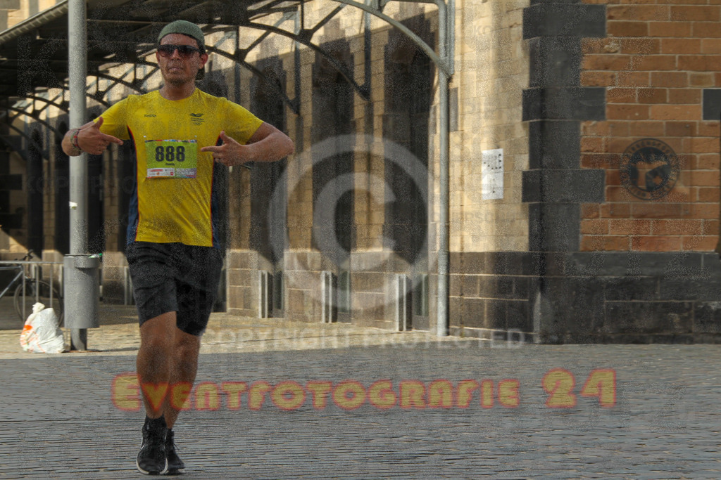 250920_1535_EV4_9250 | Sportfotografie im Rhein-Sieg Kreis, Köln, Bonn, NRW, Rheinland Pfalz, Hessen, etc. Unser Tätigkeitsfeld umfasst den Laufsport vom Volkslauf über den Marathon, Duathlon, Triathon bis zum Ultralauf wie Kölnpfad Ultra oder Schindertrail.