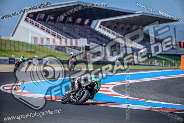 pubi8775 | Professionelle Fotos von Sportveranstaltungen, aber auch Hochzeiten und anderen Events. - Realisiert mit Pictrs.com