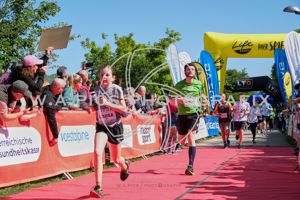 ..... | LINZ,AUSTRIA,27.April 24, Int. 3 Brückenlauf Linz  , Image shows: Photo: WAPICS / Michael ring