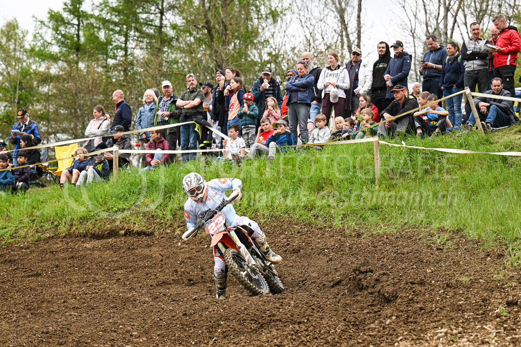Motocross Schlatt bei Winterthur - 30. April 2023 | #23 Leuenberger Joerg aus Kollbrunn (CH) auf Zachmann KTM in der Kategorie Senioren am Motocross Schlatt bei Winterthur, 30. April 2023. 
Instagram: @mx_schlatt | @mc_wila | @sam_schweiz
Bild: Sportfotografie Markus Aeschimann | www.markus-aeschimann.ch - Realisiert mit Pictrs.com