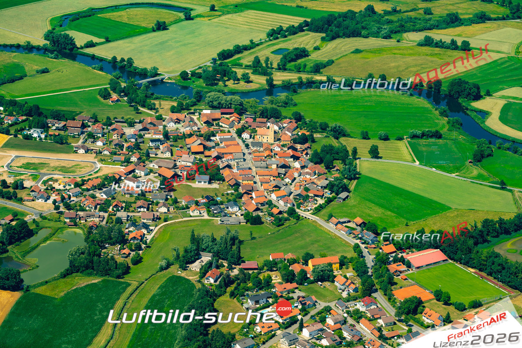 Die Luftaufnahme Untertraubenbach - Cham wurde 2022 vom Flugzeug aus (keine Drohne) erstellt. Hohe Auflösung -für große Poster und Wandbilder geeignet - Garantiert!