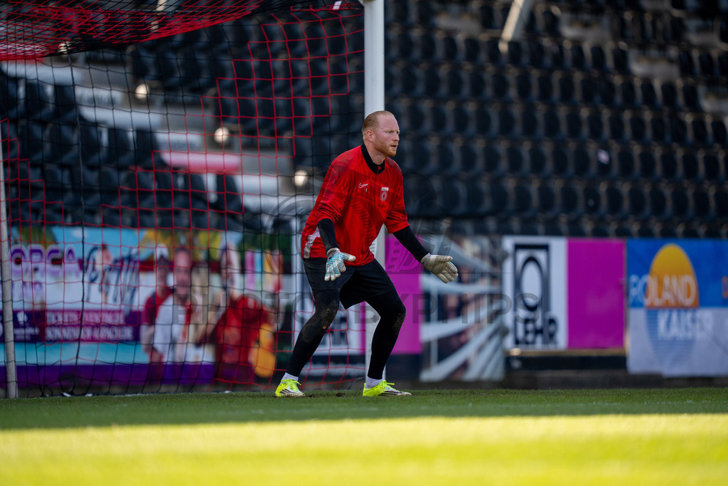 SG Sonnenhof Großaspach vs. KSV Hessen Kassel, Fussball, Regionalliga Südwest, 23. Spieltag, Saison 2025/2026, 07.03.2026 | Maximilian Reule (SG Sonnenhof Großaspach, #01),SG Sonnenhof Großaspach vs. KSV Hessen Kassel, Fussball, Regionalliga Südwest, 23. Spieltag, Saison 2025/2026, 07.03.2026Foto: photosbyphips/Philip Ziegler