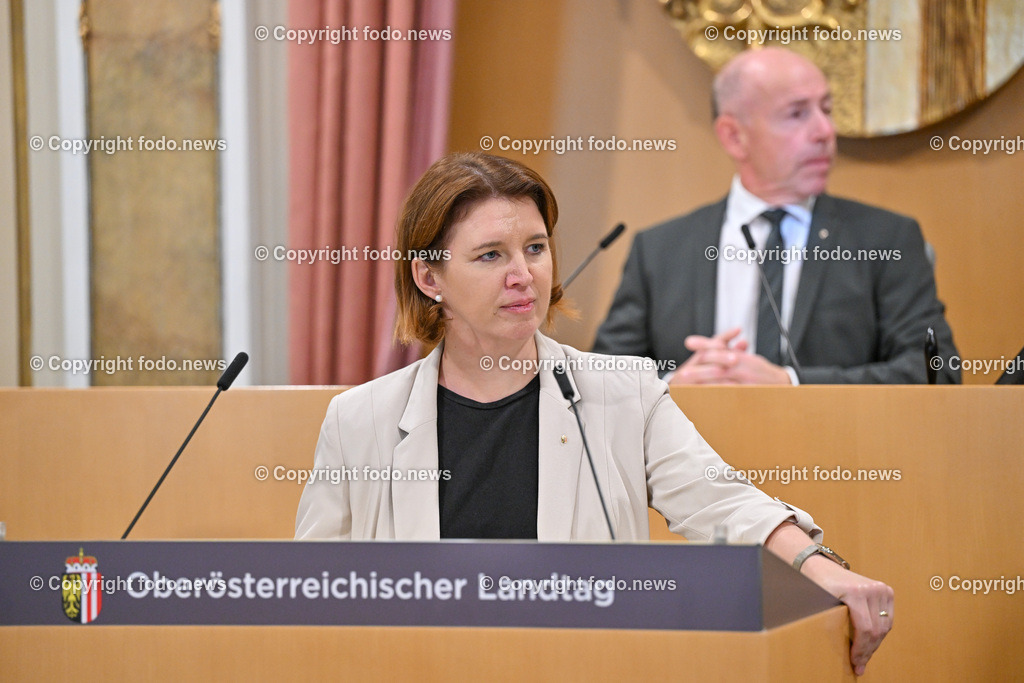 Landhaus Linz_ Promenade_ Landtagssitzung_ 19.09.2024-8 | 19.09.2024, Landhaus Linz AUT, Promenade, Landtagssitzung, im Bild LRin Michaela Langer Weninger (VP)