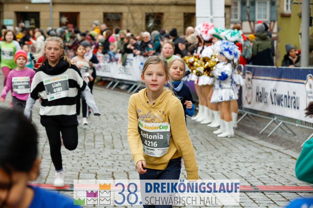 400m AOK Junior Cup | 3 Koenigslauf 2024 400m AOK Junior Cup - Realisiert mit Pictrs.com