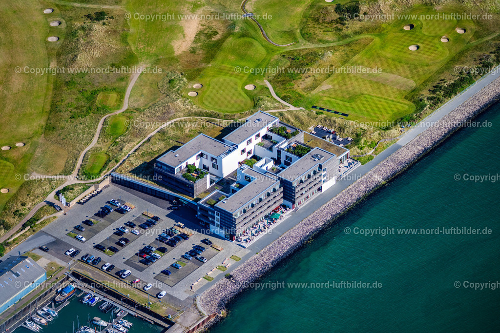 Sylt_Hörnum_Budersand_Hotel_Golf_Spa__ELS_9057130625 | HöRNUM (SYLT) 21.06.2025 Gebäudekomplex der Hotelanlage " Budersand " mit Spa und Golfplatz in Hörnum (Sylt) im Bundesland Schleswig-Holstein, Deutschland. Weiterführende Informationen bei: Südkap GmbH & Co. KG. // Complex of the hotel building in Hoernum (Sylt) in the state Schleswig-Holstein, Germany. Further information at: Suedkap GmbH & Co. KG. Foto: Martin Elsen