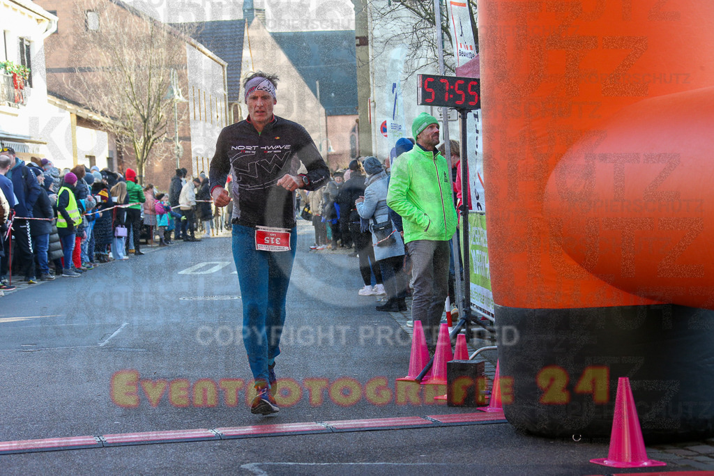 241201_1234_EX1_2710 | Sportfotografie im Rhein-Sieg Kreis, Köln, Bonn, NRW, Rheinland Pfalz, Hessen, etc. Unser Tätigkeitsfeld umfasst den Laufsport vom Volkslauf über den Marathon, Duathlon, Triathon bis zum Ultralauf wie Kölnpfad Ultra oder Schindertrail.
