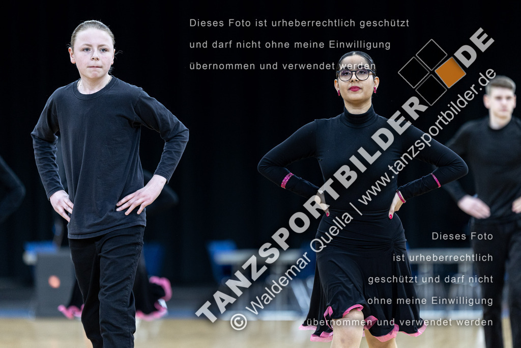 20240310-00619 | Hier finden Sie Tanz Bilder vom Latein und Standard Formationen tanzen. Sportbilder vom Tanzsport. Schöne Fotos und von Weltmeisterschaft, Europameisterschaft, Bundesliga, Regionalliga, Oberliga und Landesliga sowie von GOC Stuttgart, DanceComp, WM Bremen
