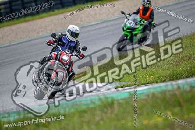 pubi2289 | Professionelle Fotos von Sportveranstaltungen, aber auch Hochzeiten und anderen Events. - Realisiert mit Pictrs.com