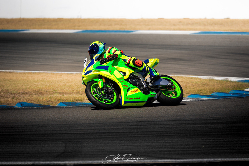 Ducati Trackday Hockenheimring 2026 | Entdecken Sie die faszinierende Welt von Alexander Tschuncky Arts: Kreative Fotografie, atemberaubende Automobilkunst und hochwertiger Bilderdruck. Lassen Sie sich inspirieren! - Realisiert mit Pictrs.com
