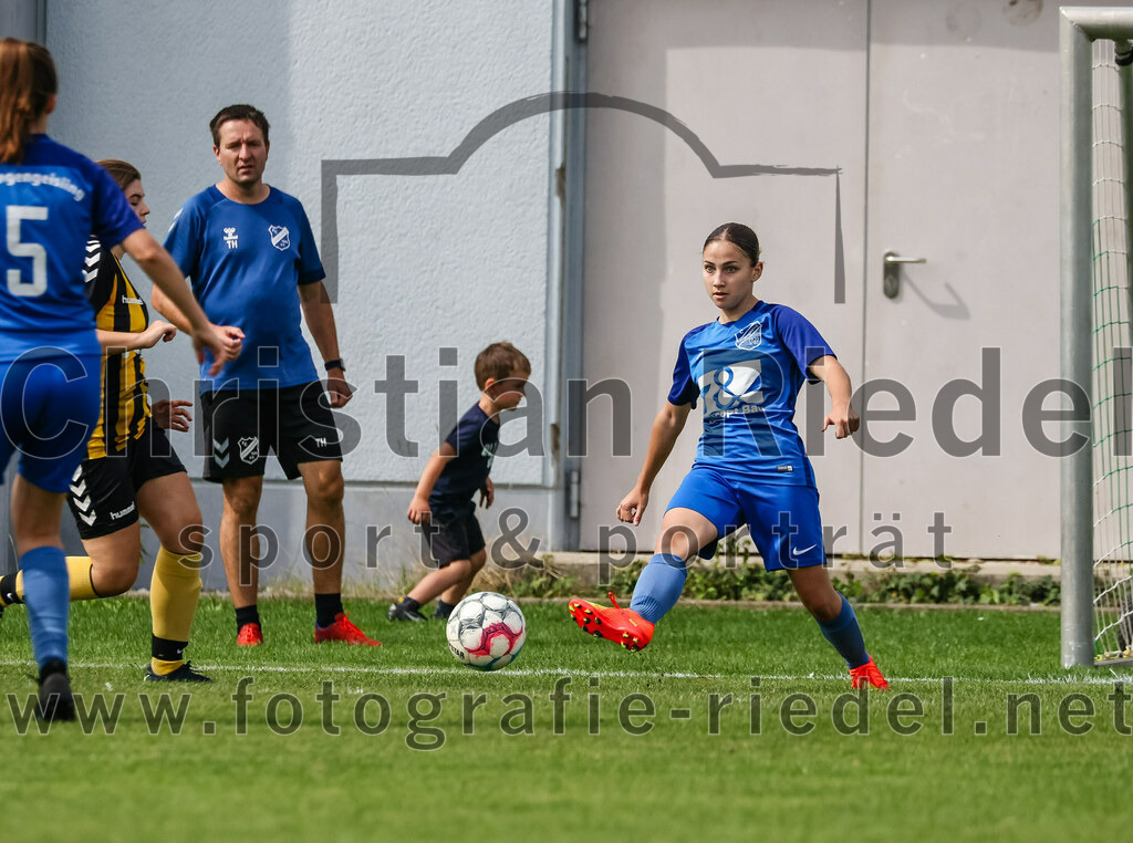 2023-09-03_119_Teamware_Cup_2023 | Oberding, Deutschland, 03.09.2023:
Fußball, TS Teamwear Cup 2023, Vorrunde, FC Schwaig gegen FC Langengeisling, Endergebnis: 

Foto: Christian Riedel / fotografie-riedel.net