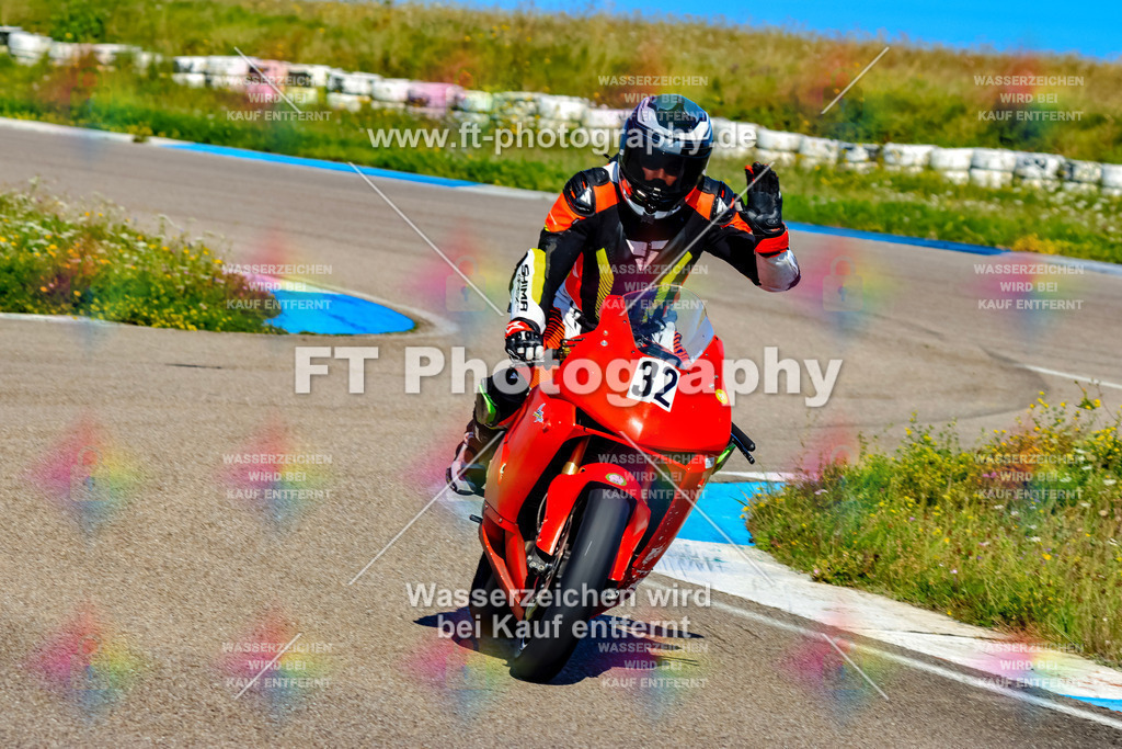 032-2267 | Hier findet Ihr Bilder von Touristenfahrten auf der Nürburgring Nordschleife oder von anderen Veranstaltungen die ich besucht habe. Viel Spass beim Durch Schauen 