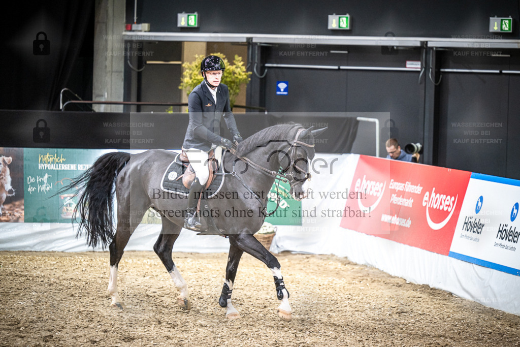 DOS_2034 | Entdecke hochwertige Reitturnierfotos von Foto Oger. Professionell, emotional und authentisch – jetzt Lieblingsmomente im Shop bestellen. - Realisiert mit Pictrs.com