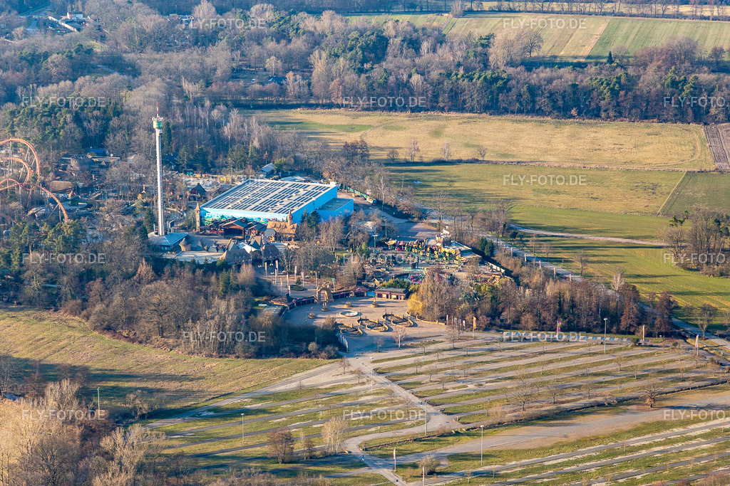 Holidaypark in der Winter- und Coronapause | Luftbild: Holidaypark in der Winter- und Coronapause in Haßloch im Bundesland Rheinland-Pfalz in Deutschland. Foto: IMG_126021.jpg vom 07.03.2021 durch ©2025 Werner Riehm fly-foto.de/copyright - Realisiert mit Pictrs.com