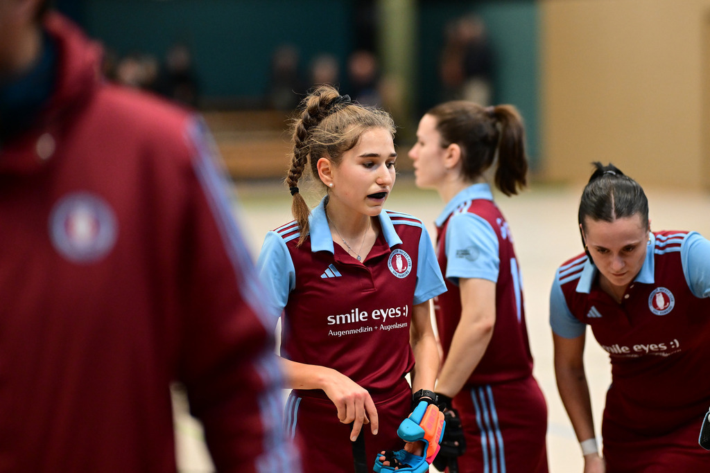 Hockey I Frauen I Halle 2024-2025 I 1. Bundesliga Nord I 7. Spieltag I Großflottbeker THGC - UHC Hamburg I 034485 | Der Sportfotograf. - Realisiert mit Pictrs.com