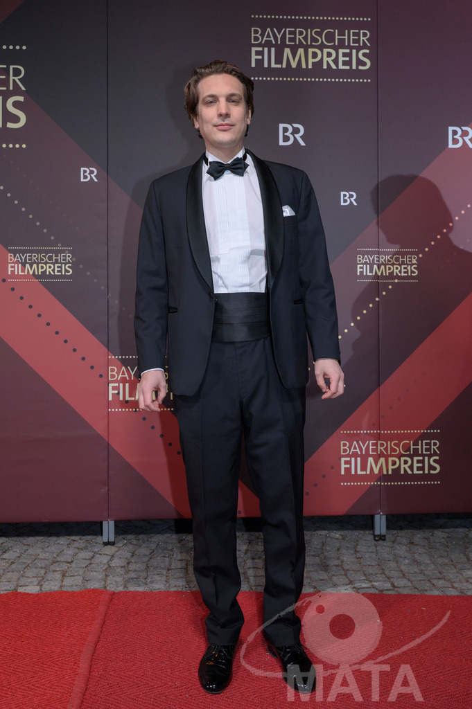 _DWI4688 | Lukas Röder (deutscher Filmregisseur und Drehbuchautor) bei der Verleihung des 47. Bayerischen Filmpreises 2026  im Prinzregententheater. München, Deutschland. Der Bayerische Filmpreis wird seit 1979 von der Bayerischen Staatsregierung verliehen, um die Bedeutung des Kinofilms als Kulturgut herauszustellen - Realisiert mit Pictrs.com