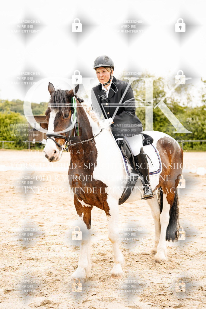 CK703686 | Turnierfotografie Pferdefotografie Trier Rheinland-Pfalz Pferdesport Reitsport Tierfotografie Sportfotografie Pferdevideo Pferdevideografie Equestrianvideography equestrianphotography  - Realisiert mit Pictrs.com