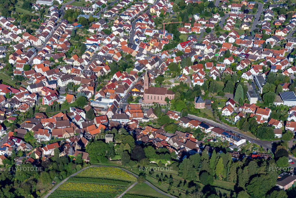 Ortsansicht der Straßen und Häuser der Wohngebiete | Luftbild: Ortsansicht der Straßen und Häuser der Wohngebiete im Ortsteil Obergrombach in Bruchsal im Bundesland Baden-Württemberg in Deutschland. Foto: IMG_093921.jpg vom 23.08.2016 durch Werner Riehm/FLY-FOTO.de - Realisiert mit Pictrs.com