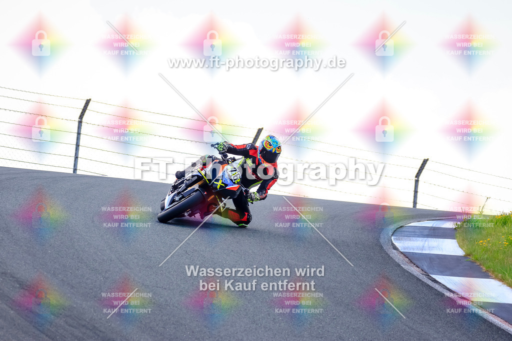 _TCM3993 | Hier findet Ihr Bilder von Touristenfahrten auf der Nürburgring Nordschleife oder von anderen Veranstaltungen die ich besucht habe. Viel Spass beim Durch Schauen 