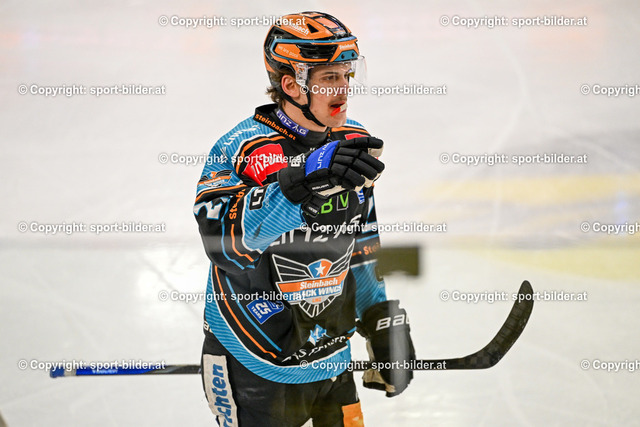 AUT, ICE, Black Wings Linz vs KAC | 16.02.2025, Eishalle Linz, AUT, ICE Eishockey Liga, Black Wings Linz vs KAC, im Bild Patrick Soellinger of Steinbach Black Wings Linz// ICE bet-at-home Hockey League Match between Black Wings Linz and KAC in Linz, Austria on 2025/02/25