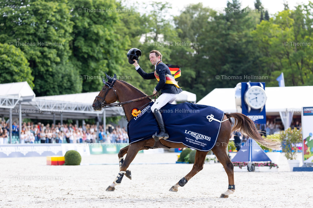 TH_282-STUEHLMEYER Patrick (GER)_ Drako de Maugre_19557 | Longines Balve Optimum 2024 am 09.06.24 in Balve, Schloss Wocklum, Thomas Hellmann, 282STUEHLMEYER Patrick (GER), Drako de Maugre