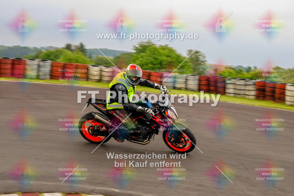 OBK-5557 | Hier findet Ihr Bilder von Touristenfahrten auf der Nürburgring Nordschleife oder von anderen Veranstaltungen die ich besucht habe. Viel Spass beim Durch Schauen 