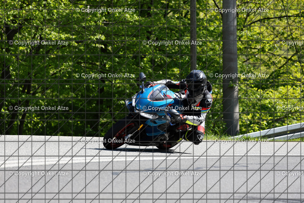 IMG_9388 | Fotograf am Kyffhäuser. Onkel Atze. Kyffhäuser Rennstrecke. Café36. Motorsportfotografie. - Realisiert mit Pictrs.com