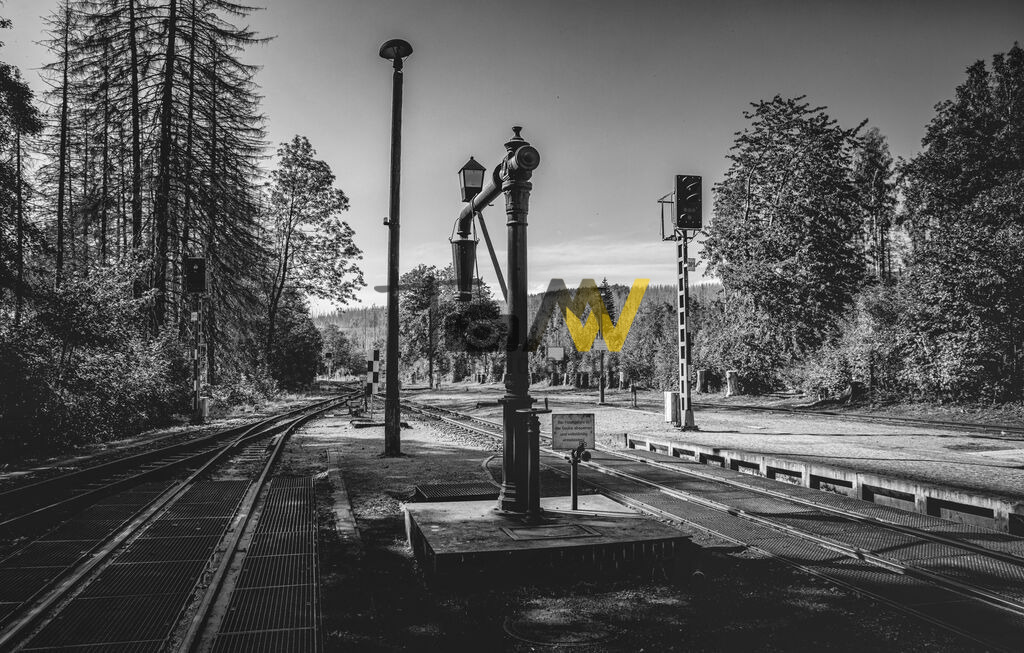 harz-dampflok-bahnhof_swx | Hochauflösende und hochwertige Bilder und Fotos.Kommerzielle oder private Nutzung ✔ Bilder downloaden✔ Acryl ✔ Leinwand ✔ Poster ✔
 - Realisiert mit Pictrs.com